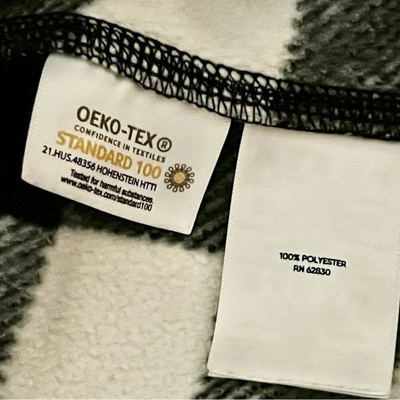 Lands’ End Black & White Buffalo Check Fleece Quarter-Zip Pullover – Size Small - Picture 3 of 4